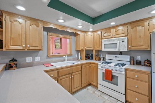 760 89th Avenue NW, Minneapolis, MN 55433