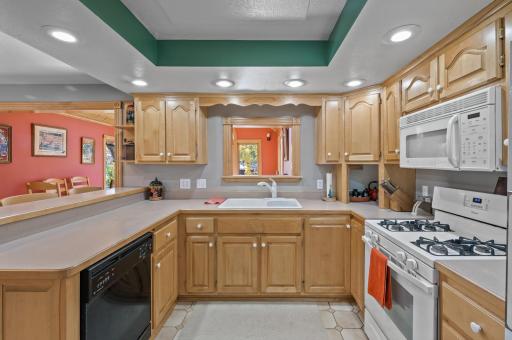 760 89th Avenue NW, Minneapolis, MN 55433