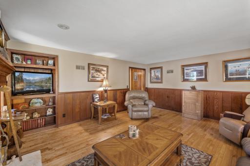 760 89th Avenue NW, Minneapolis, MN 55433