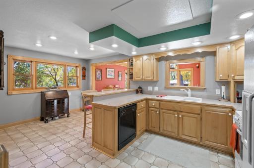760 89th Avenue NW, Minneapolis, MN 55433