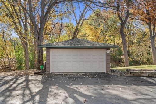 760 89th Avenue NW, Minneapolis, MN 55433