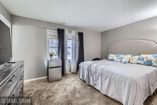 185 Craigbrook Way NE, Minneapolis, MN 55432