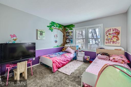 185 Craigbrook Way NE, Minneapolis, MN 55432