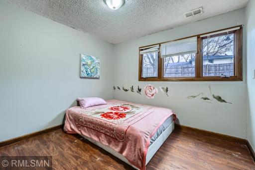 185 Craigbrook Way NE, Minneapolis, MN 55432