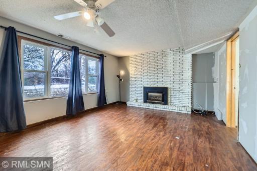 185 Craigbrook Way NE, Minneapolis, MN 55432