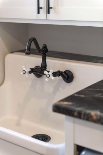 even the hardware in the dog spa is beauitful