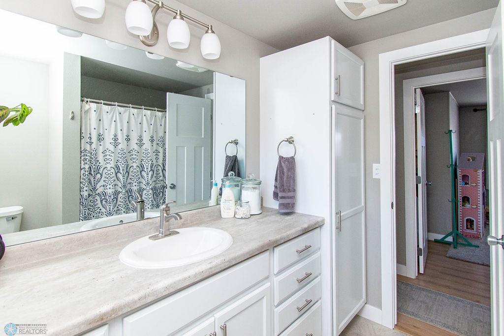 Bathroom 2- Full Bath