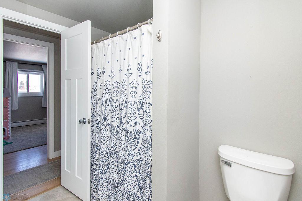 Bathroom 2- Full Bath