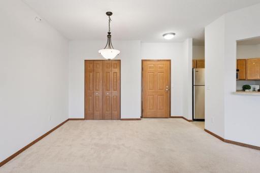114200 Hundertmark Road, 404, Chaska, MN 55318
