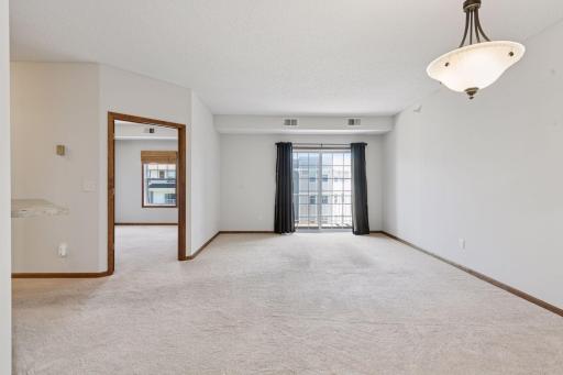 114200 Hundertmark Road, 404, Chaska, MN 55318