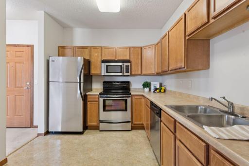 114200 Hundertmark Road, 404, Chaska, MN 55318