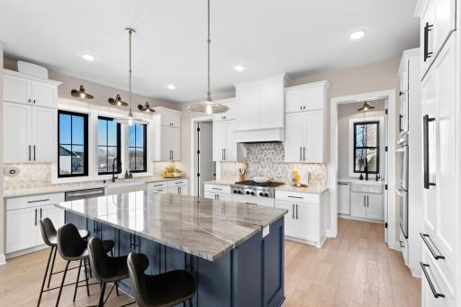 7774 Prairie Grass Pass, Prior Lake, MN 55372