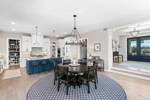 7774 Prairie Grass Pass, Prior Lake, MN 55372