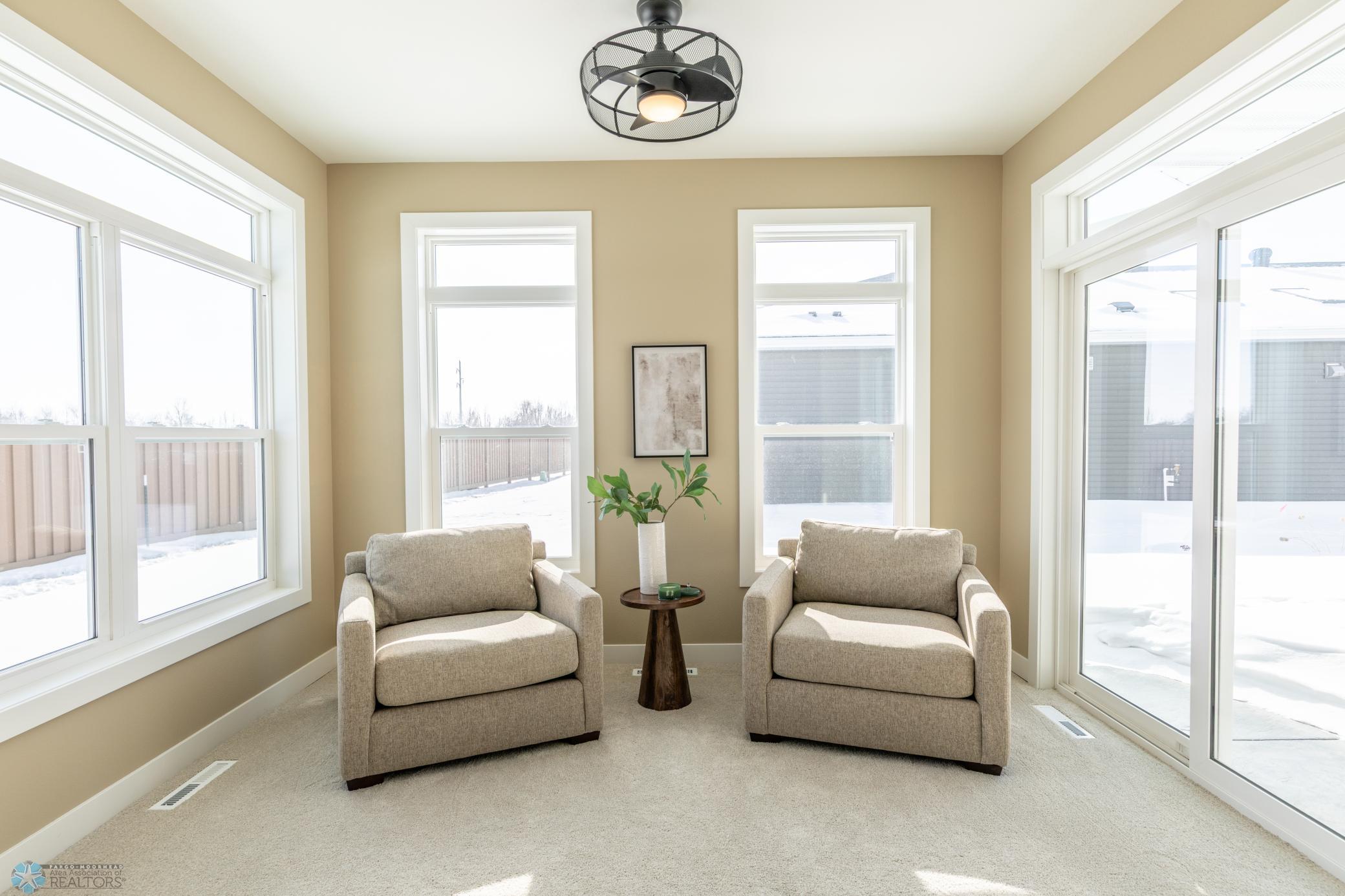 Sun/Sitting Room