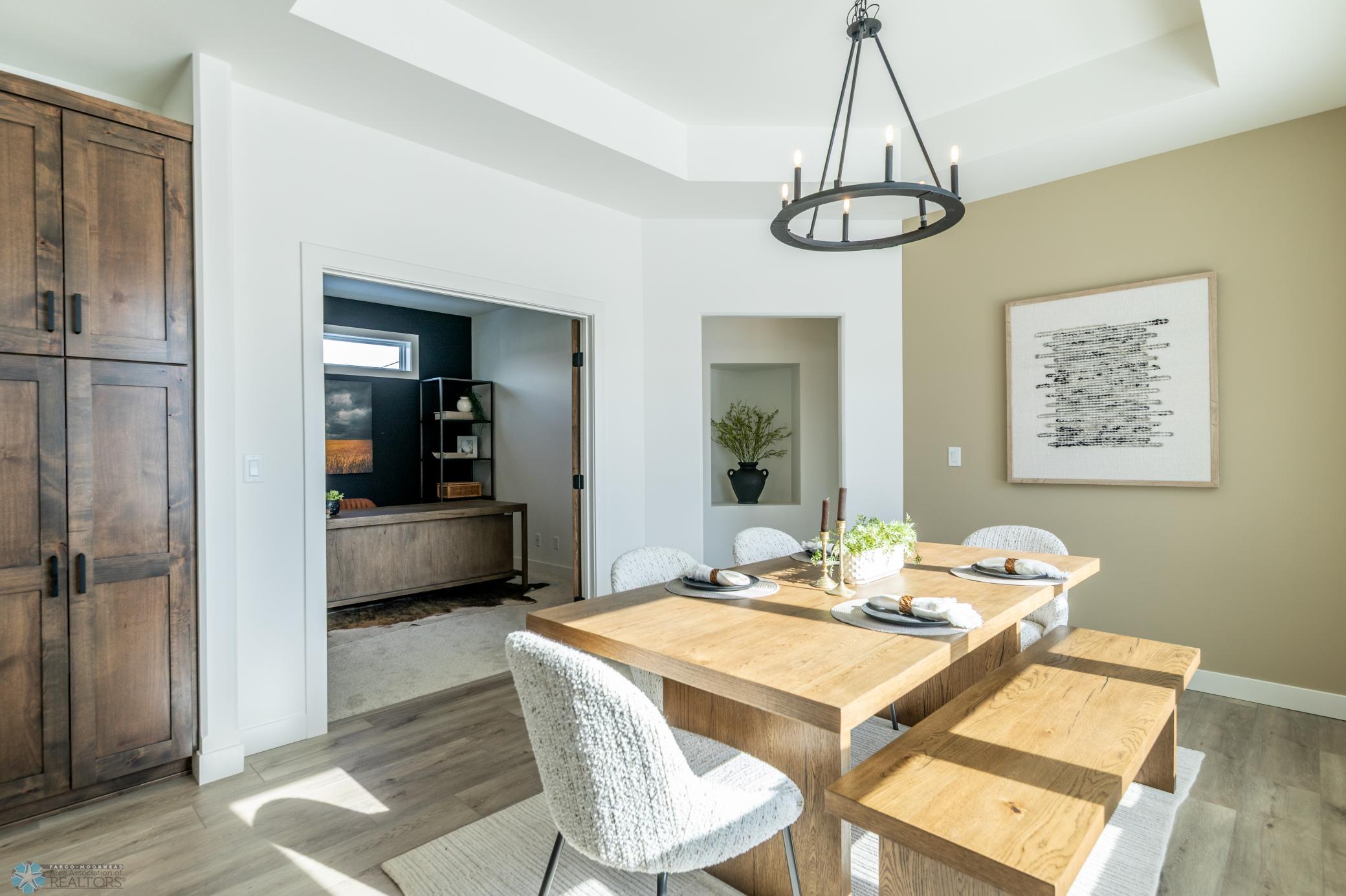 Dining / Den