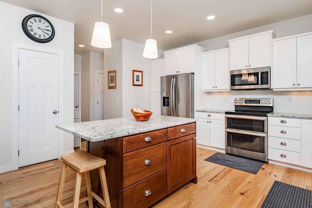 Kitchen Island w/stone countertops