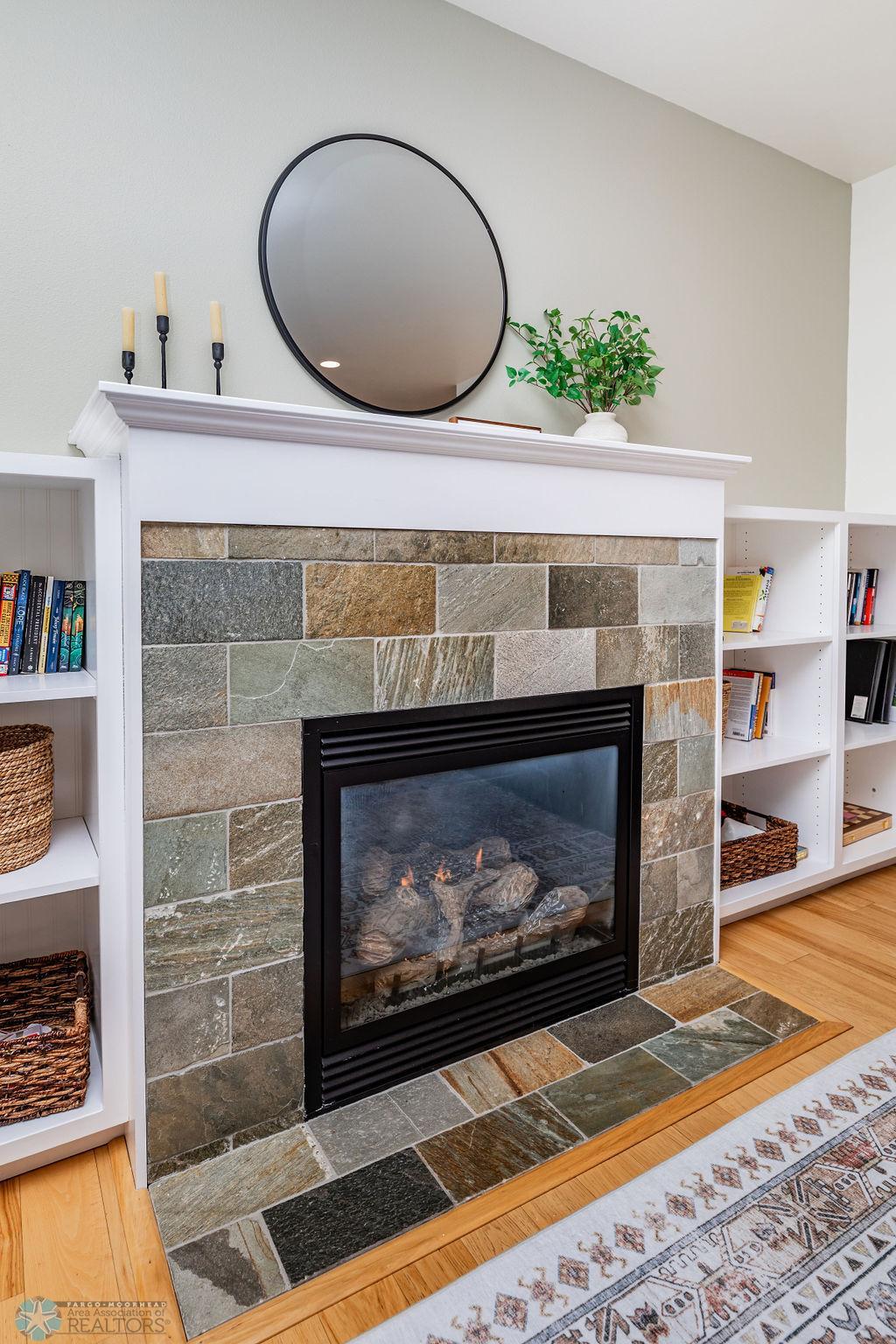 Gas Fieplace w/built in shelving