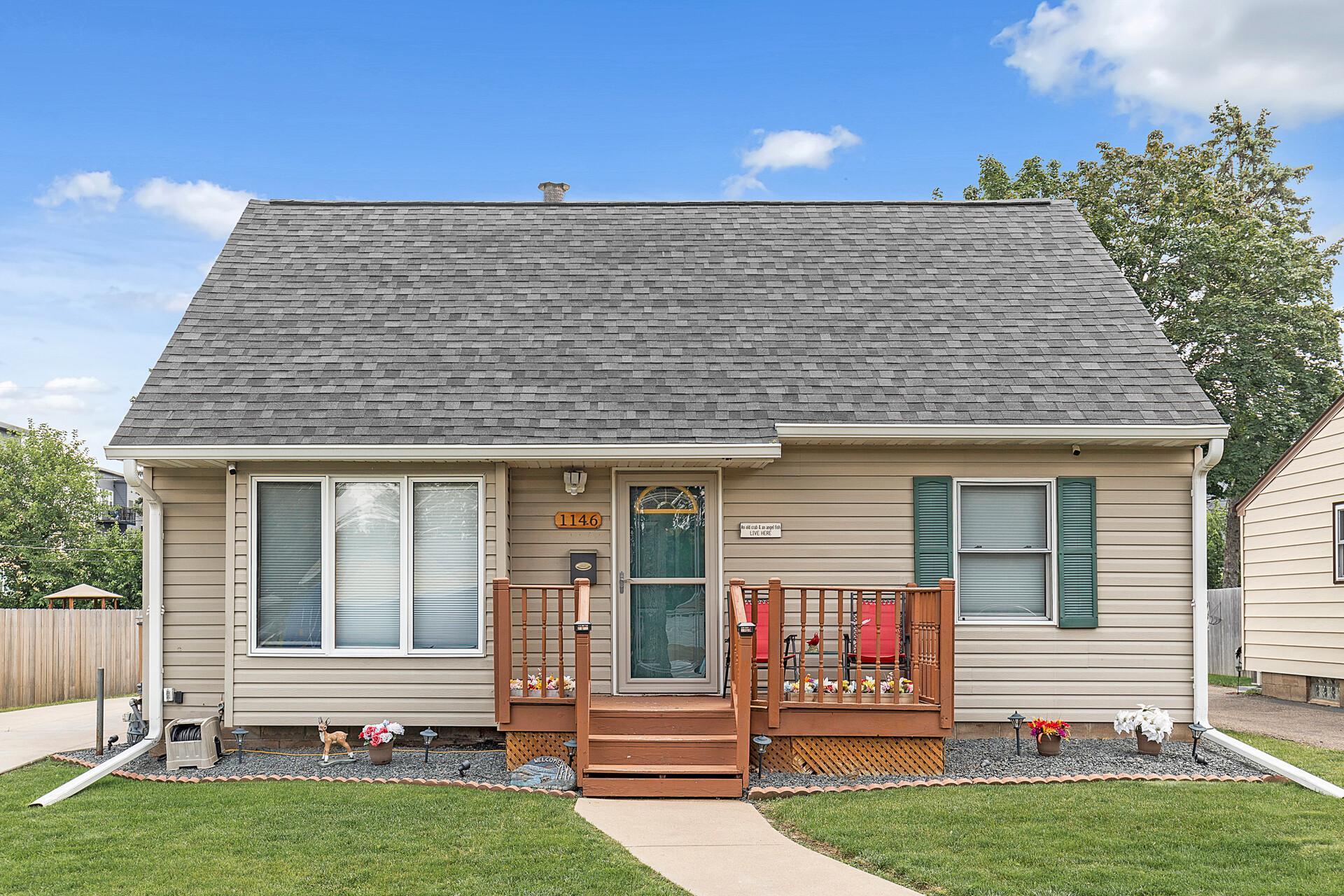 This charming, turnkey house is ready to call home!