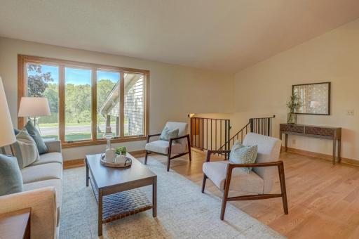 233 Grandview Avenue W, Saint Paul, MN 55113