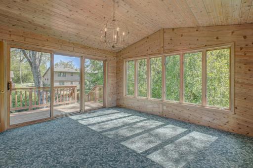 233 Grandview Avenue W, Saint Paul, MN 55113