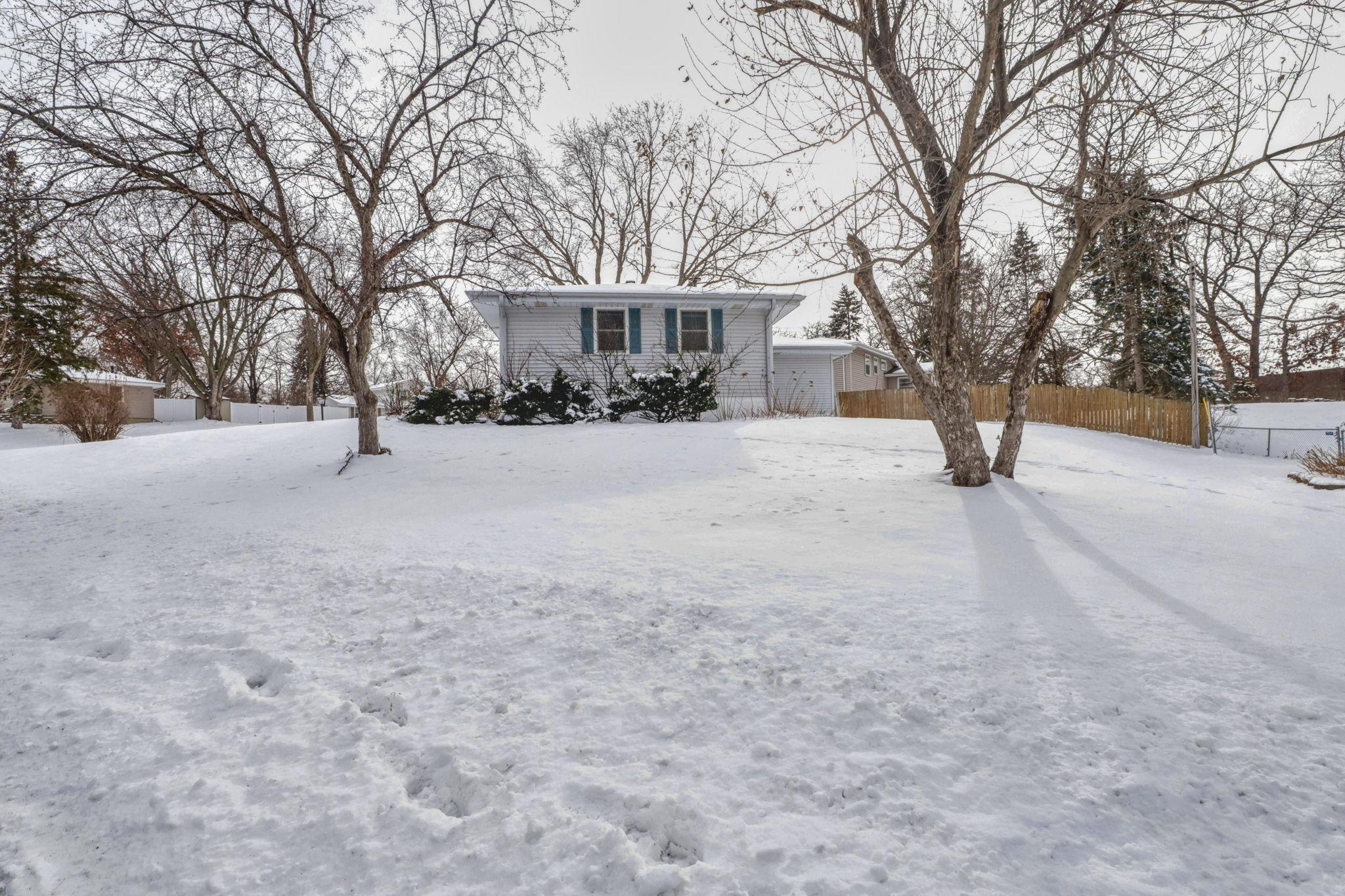 3709 Jordan Circle N