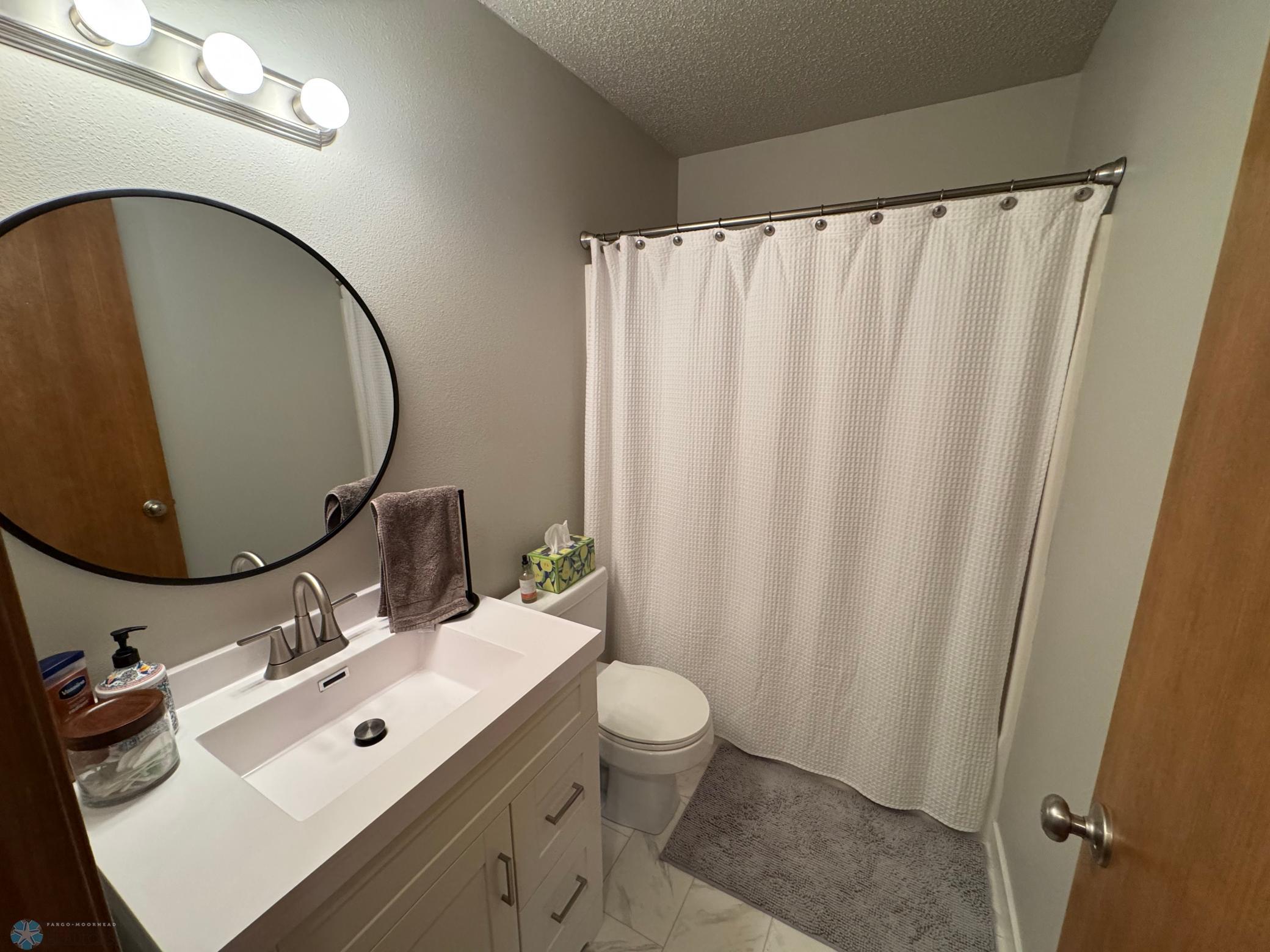 20. Bathroom 2.jpeg