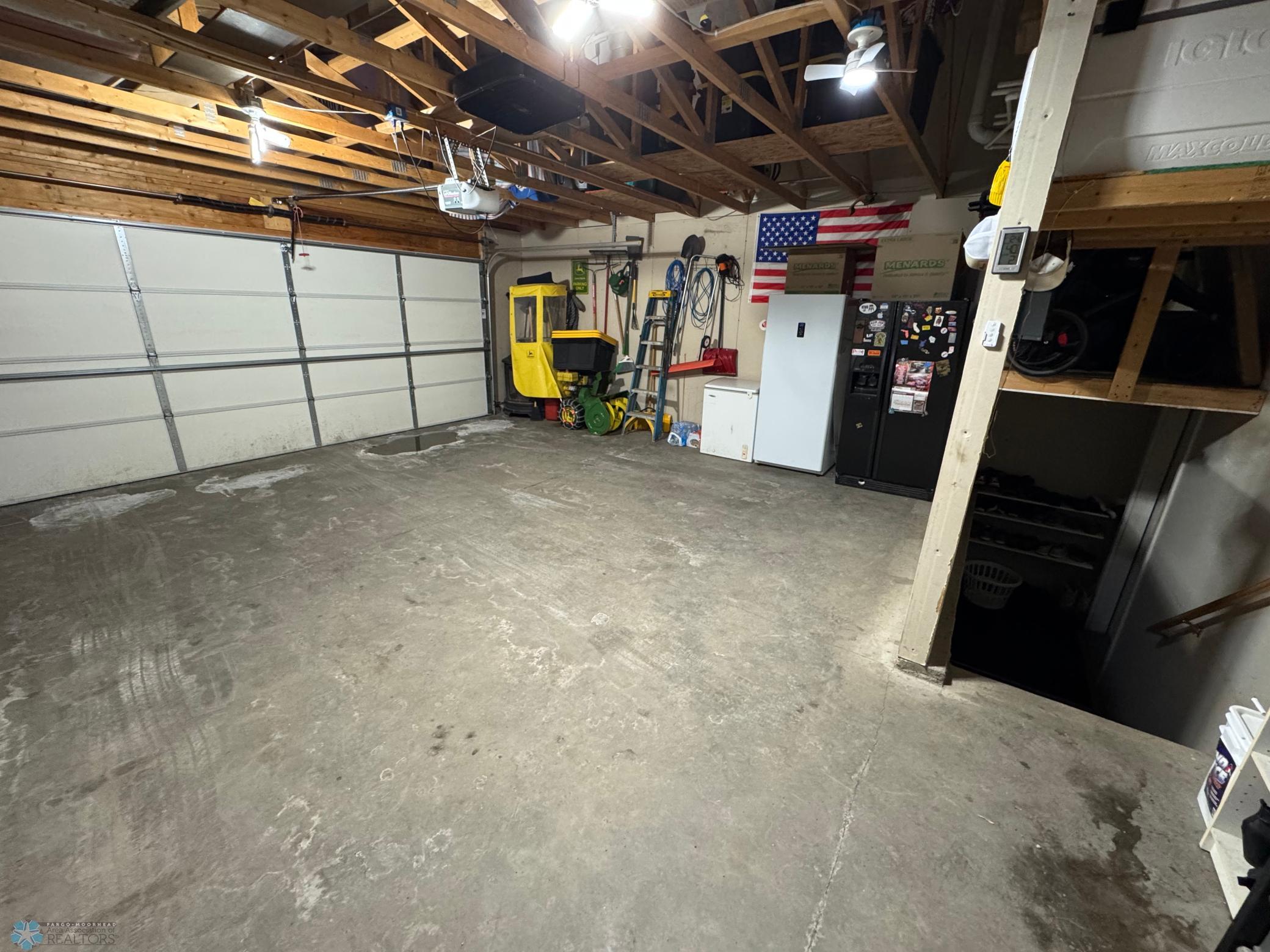 21. Garage 1.1.jpeg