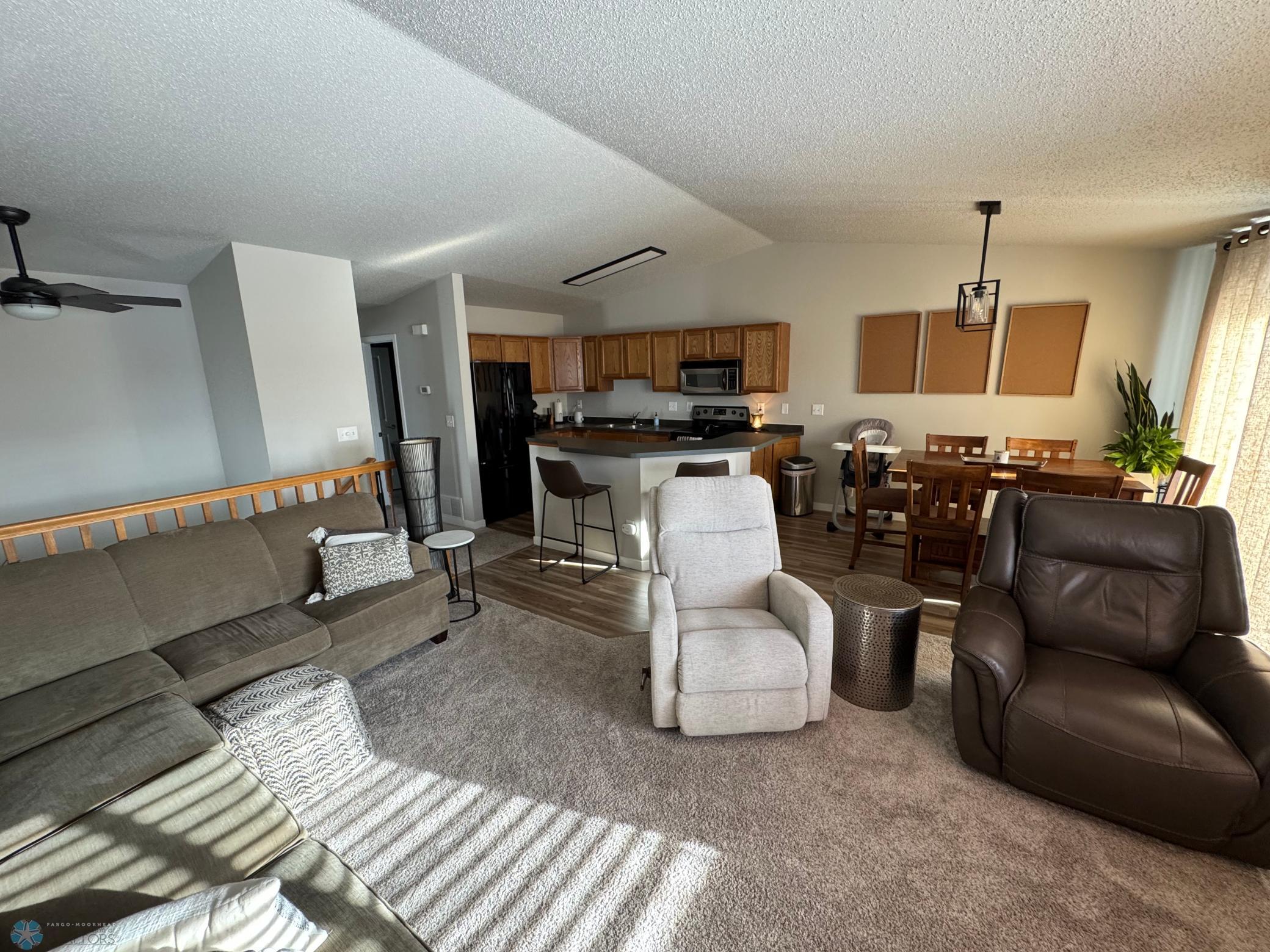 4. Livingroom 1.jpeg