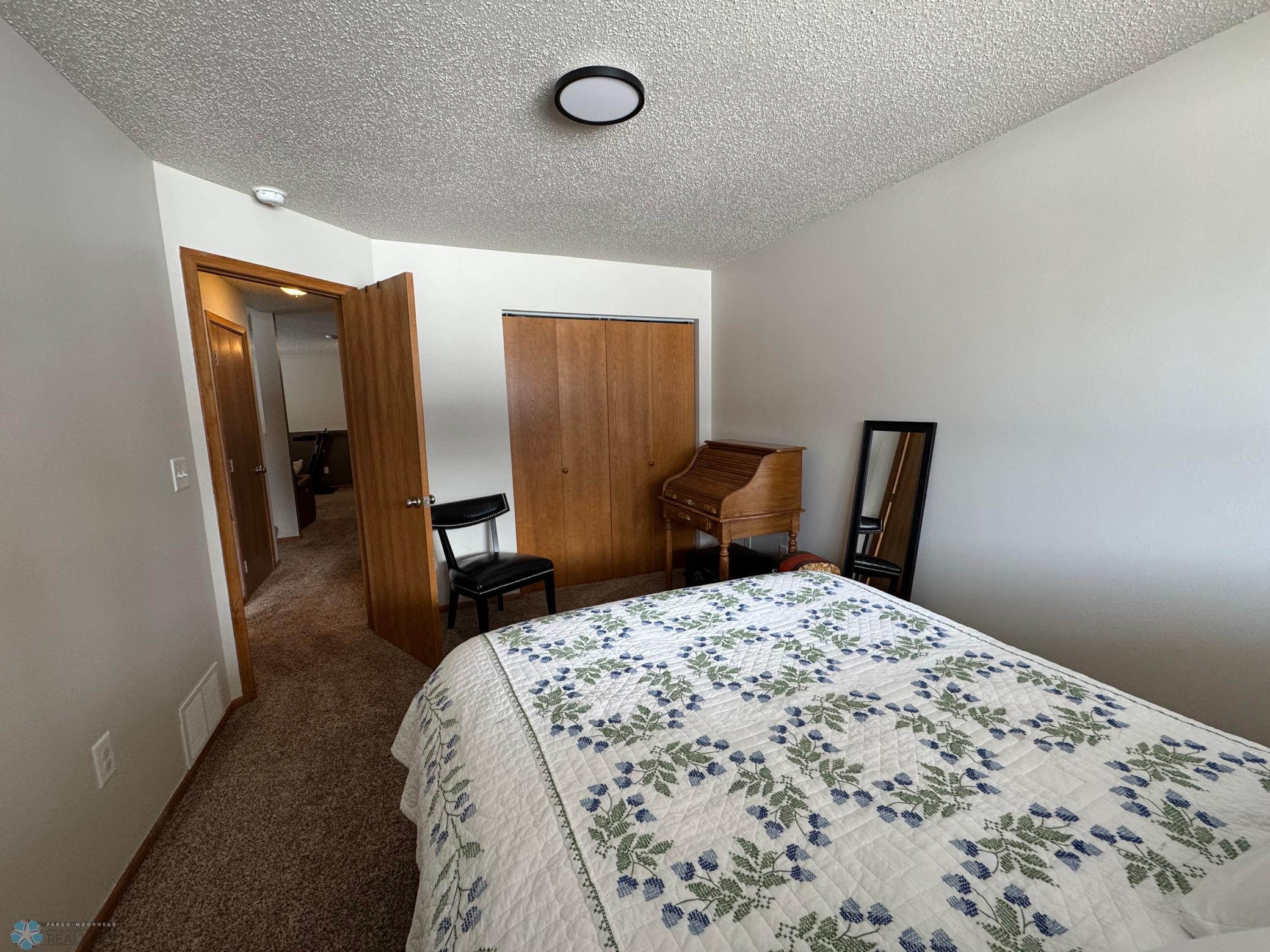 19. Bedroom 3.2.jpeg