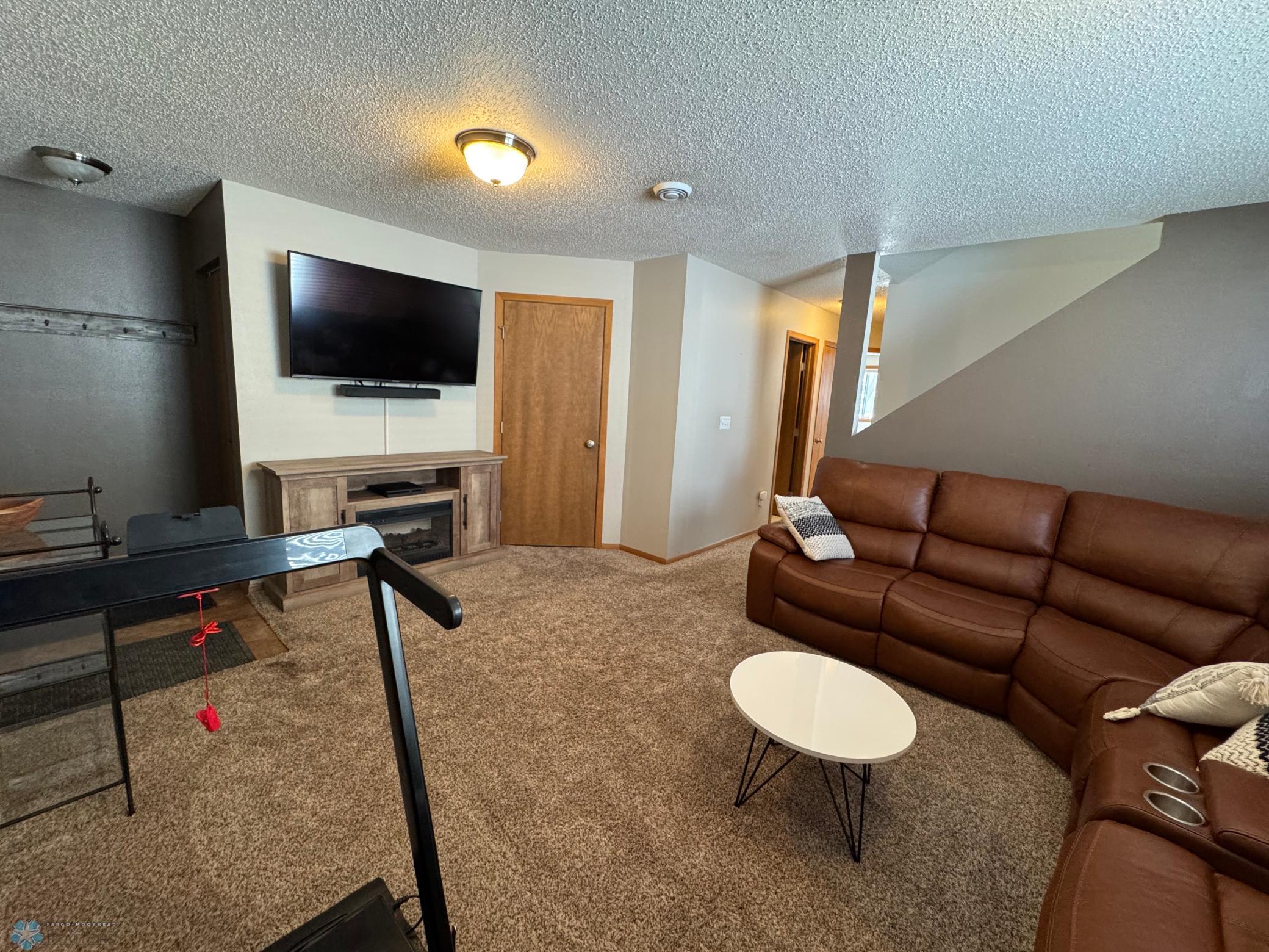14. Family room 1.1.jpeg