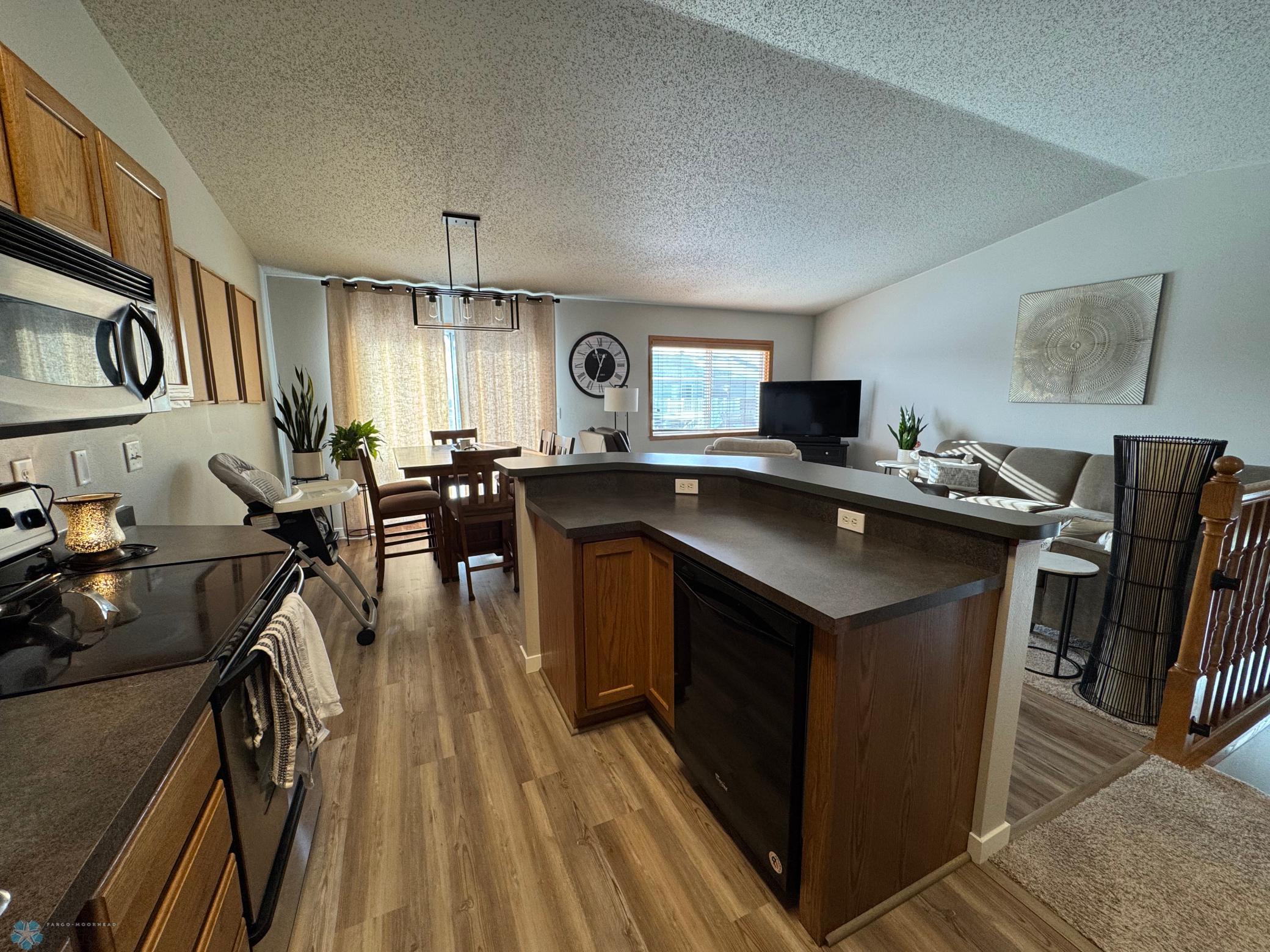 7. Kitchen 2.jpeg
