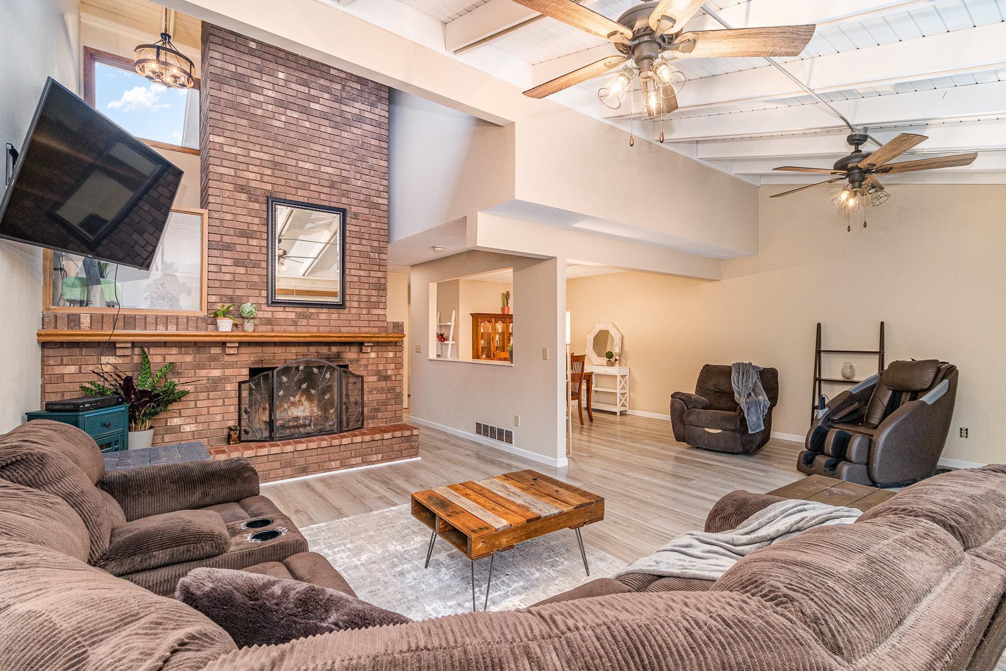 Open Concept Layout!