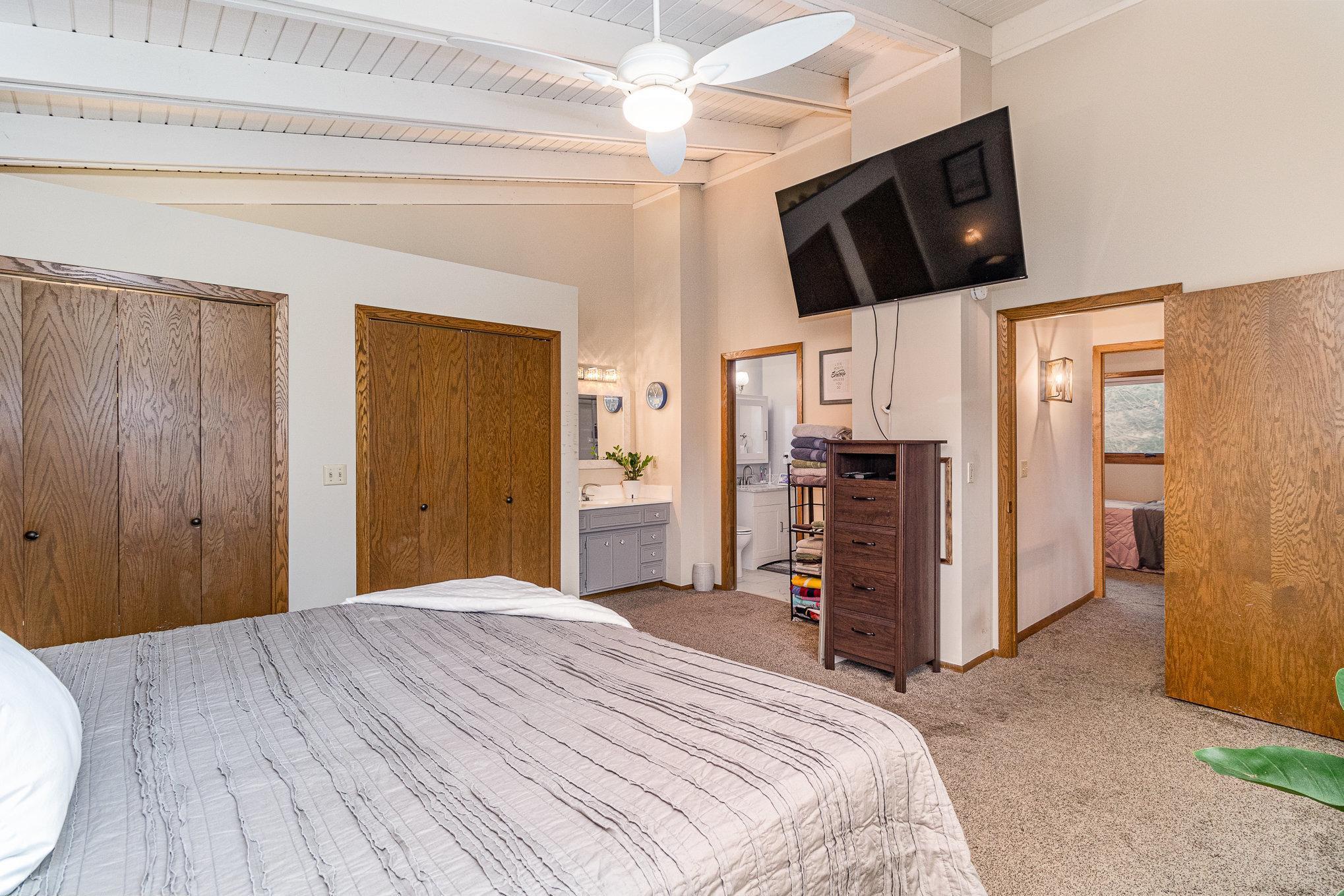 Primary Bedroom with vaulted ceilings!