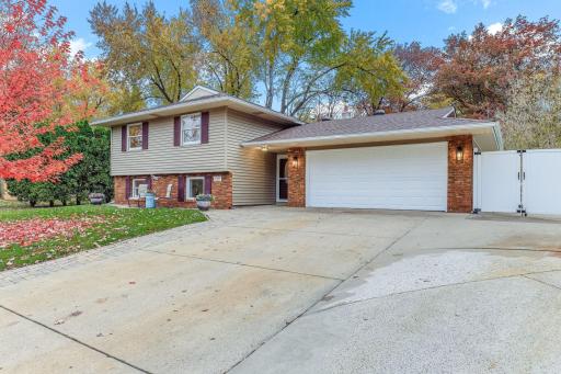 1325 97th Avenue NW, Coon Rapids, MN 55433