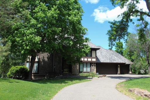 15802 Nursery Drive, Minnetonka, MN 55345