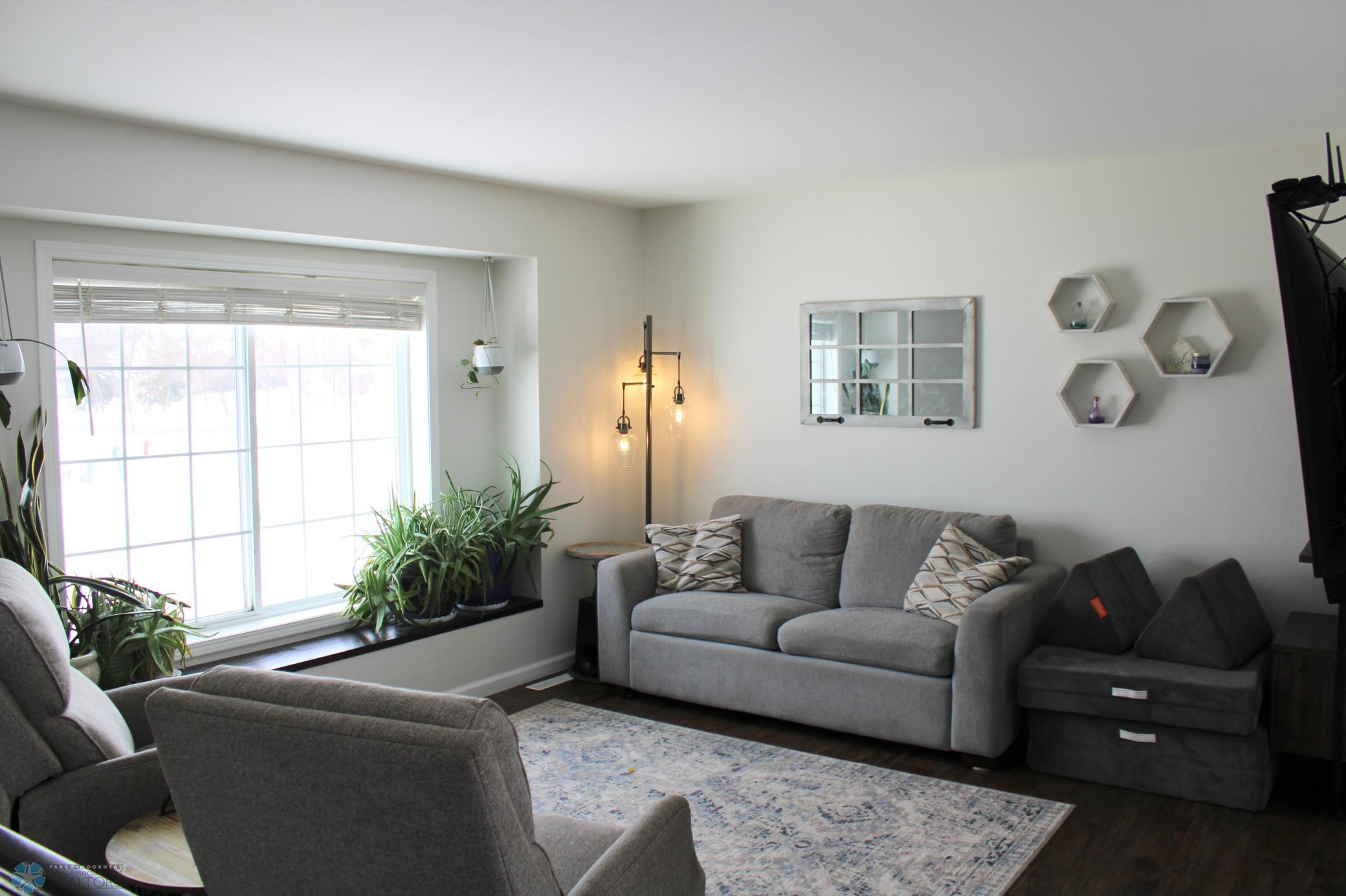 Living room all newer paint and trim