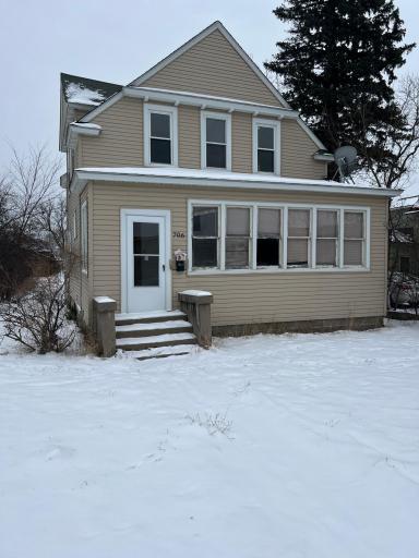 706 Minnesota Avenue NW, Bemidji, MN 56601