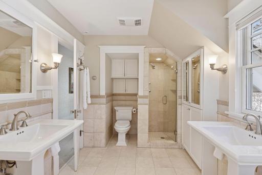 2508 W Lake Of The Isles Parkway, Minneapolis, MN 55405
