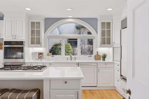2508 W Lake Of The Isles Parkway, Minneapolis, MN 55405