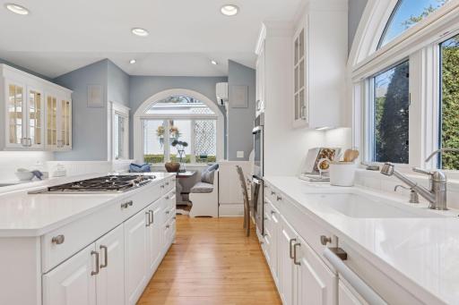 2508 W Lake Of The Isles Parkway, Minneapolis, MN 55405