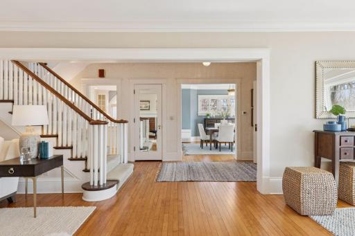 2508 W Lake Of The Isles Parkway, Minneapolis, MN 55405