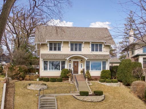 2508 W Lake Of The Isles Parkway, Minneapolis, MN 55405