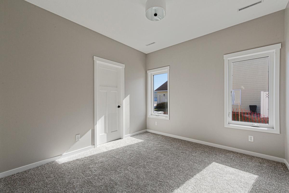 30 Bedroom 2.jpg