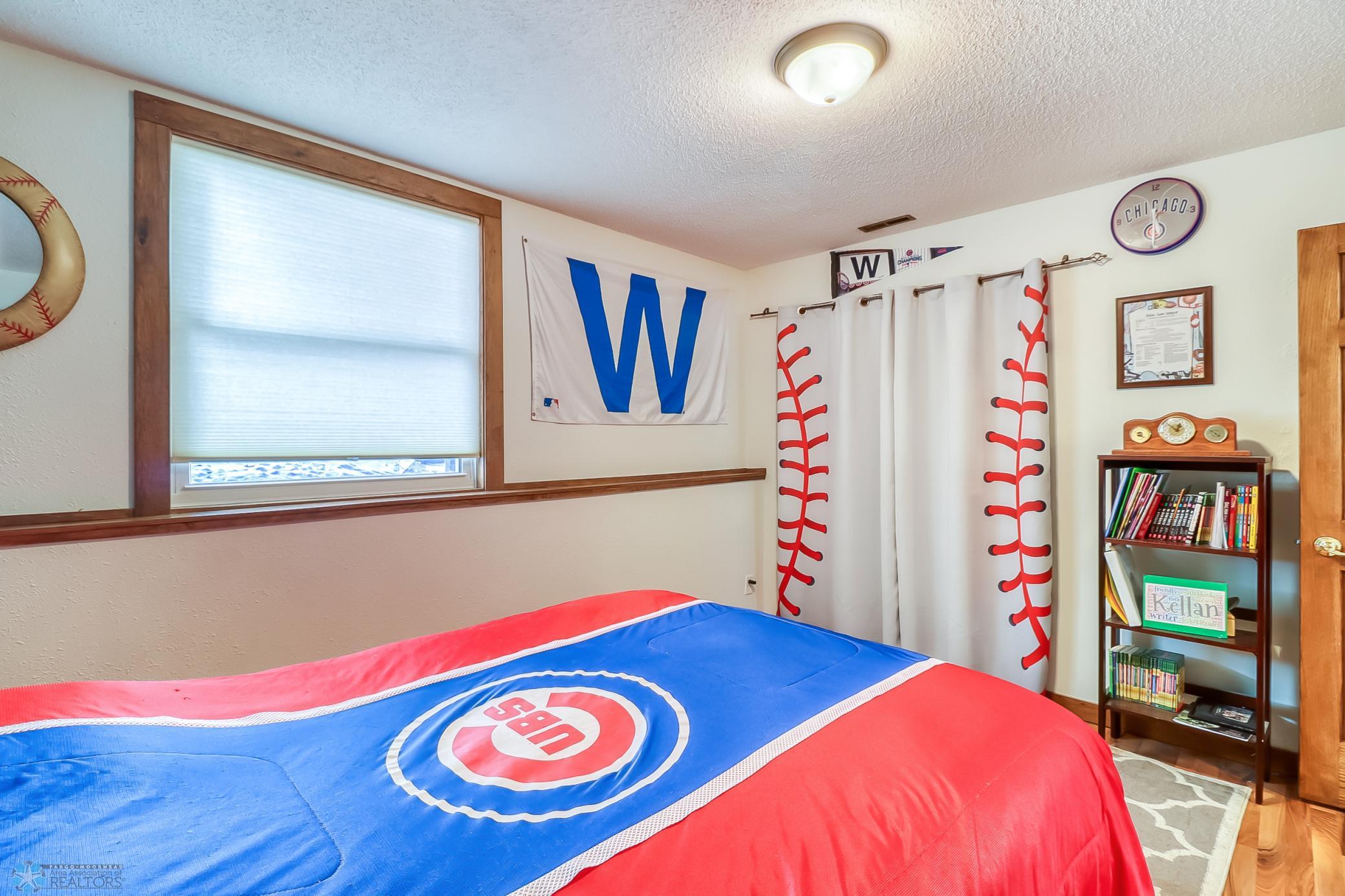 Basement Bedroom1_2.jpg