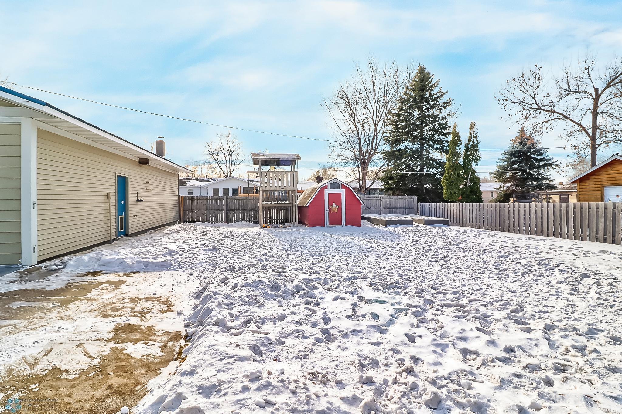 Backyard1_2.jpg