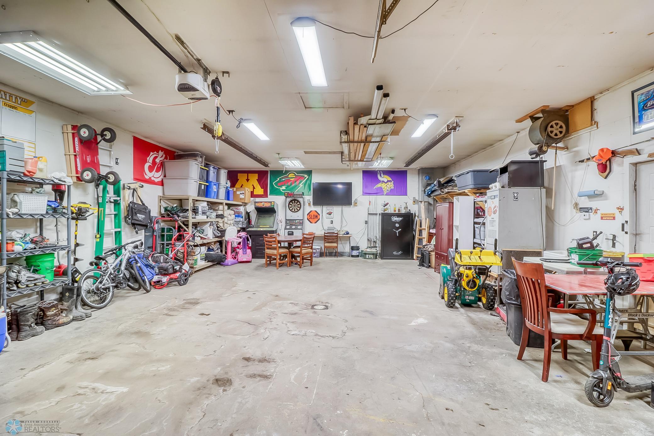 Shop1_1.jpg