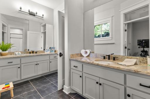 1180 Garden Court N, Mound, MN 55364