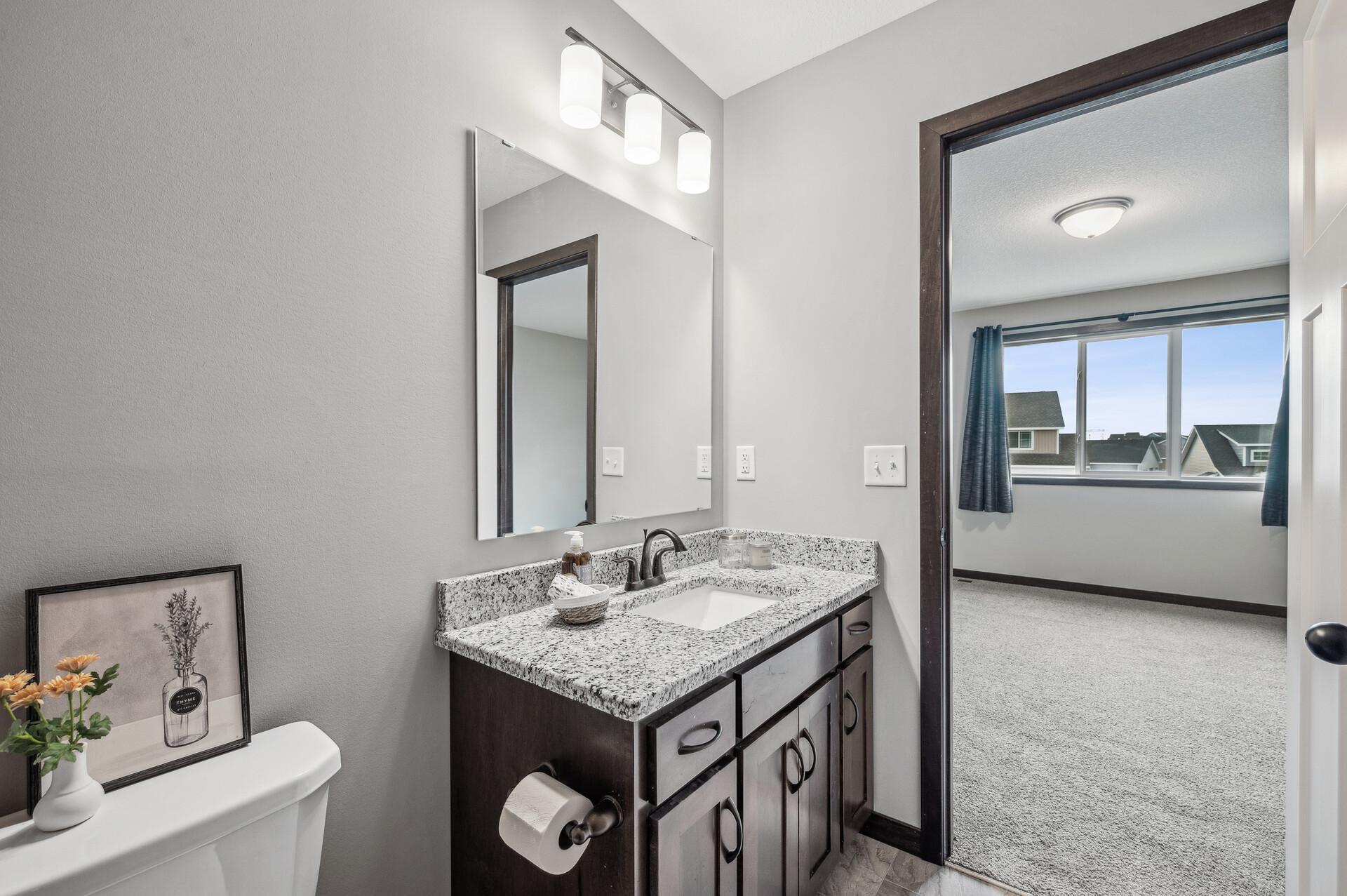 Full primary bathroom