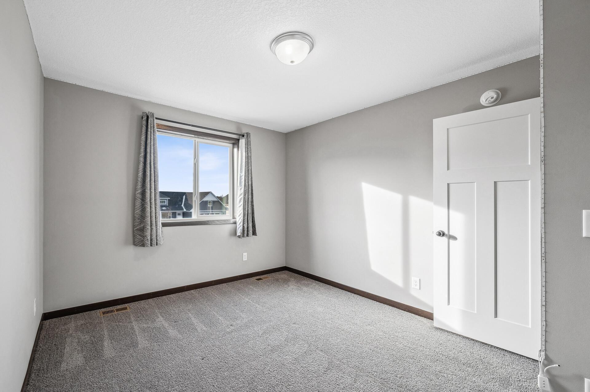 Second upper level bedroom