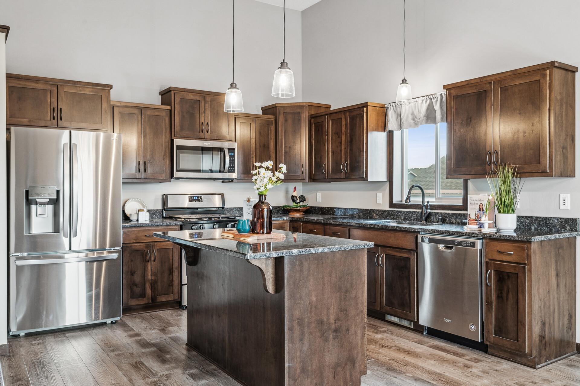 Center kitchen island for entertaining